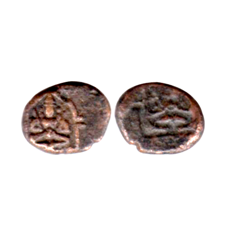 Nayakas of Madurai, 18th century, Copper, 1.83 g, Kasu, Lakhi, a goddess seated facing fro