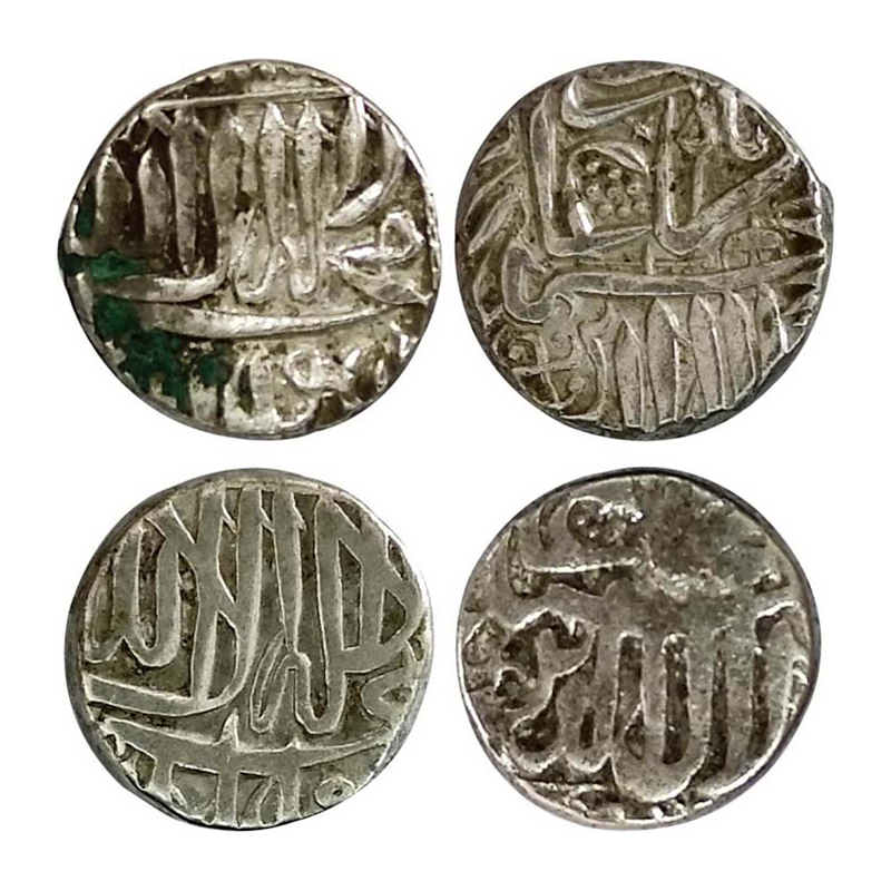 Akbar, Silver (2) Mahmudi, Mulher Mint, With two varieties of Swastika on reverse of the c