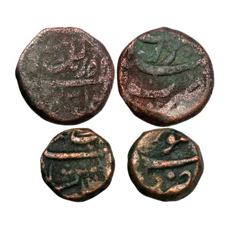 Aurangzeb, Copper (2), Set of Dam and ½ Dam, Surat mint. Very Fine, Scarce. (2)...