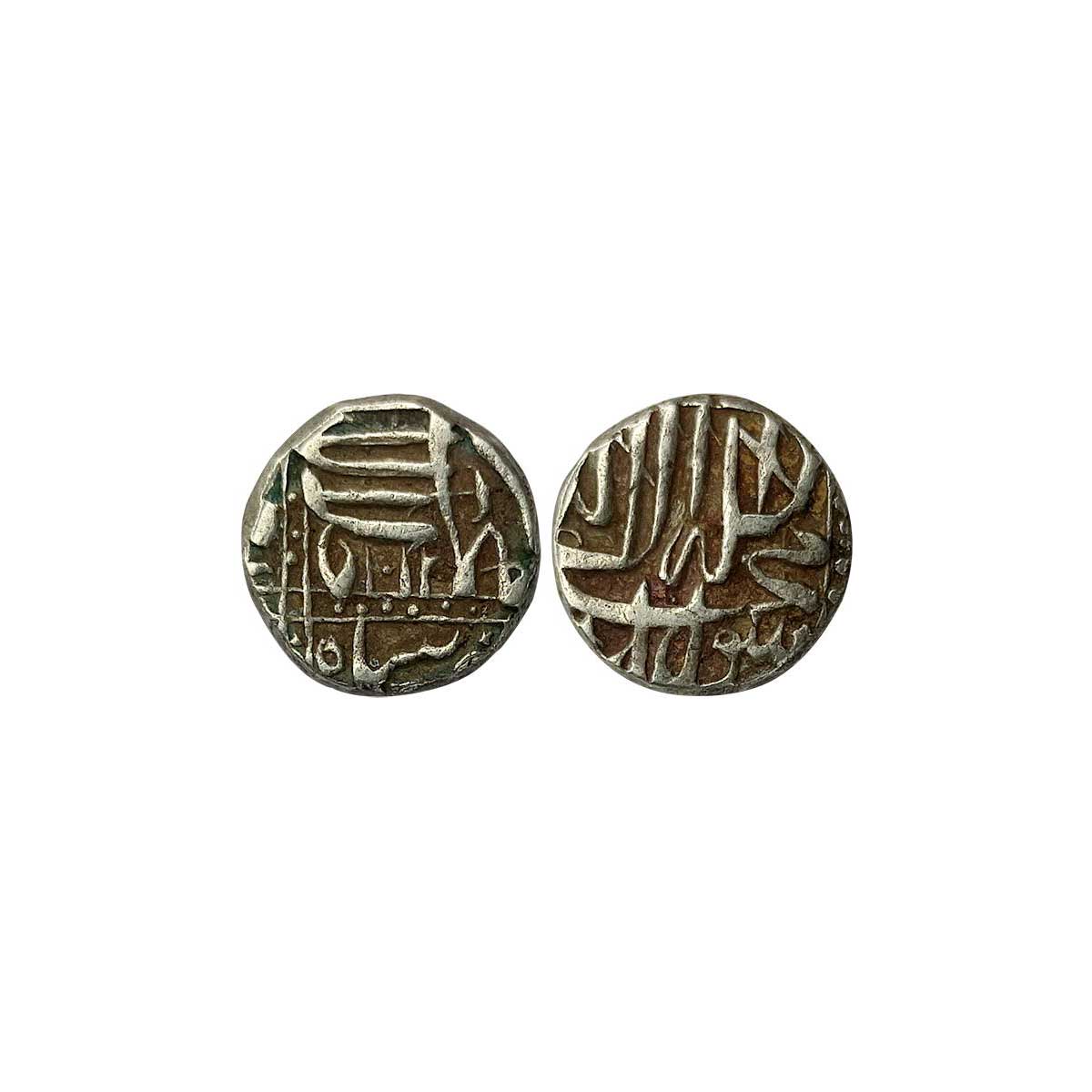 Mughals, Akbar, Silver, 5.60 g, Mahmudi, Mulher Mint, Kalima type, with complete AH year 1