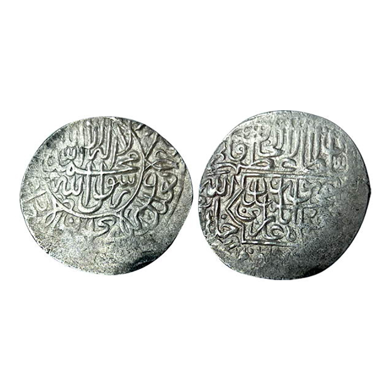 Humayun, Agra Mint, Shahrukhi, Silver, 3.93 g, Kalima on obverse, name and titles of the k