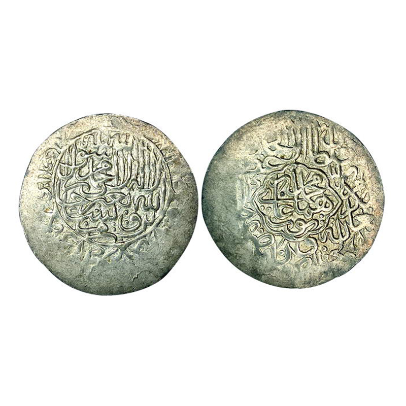 Humayun, Agra Mint, Shahrukhi, Silver, 3.73 g, Kalima on obverse, name and titles of the k