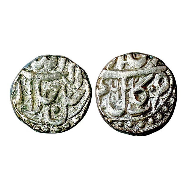 Akbar, Kabul Mint, ½ Rupee, Silver, 5.67 g, Allahu Akbar type, complete mint name at botto