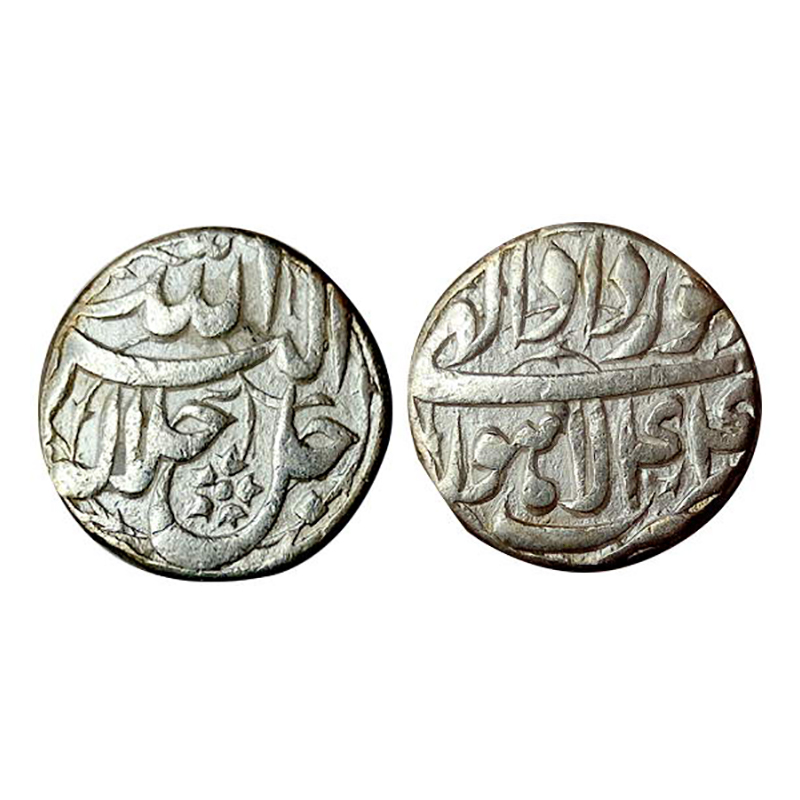 Akbar, Rupee, Lahore Mint, Silver, 11.23 g, Allahu Akbar type on obv, mint name Lahore in 
