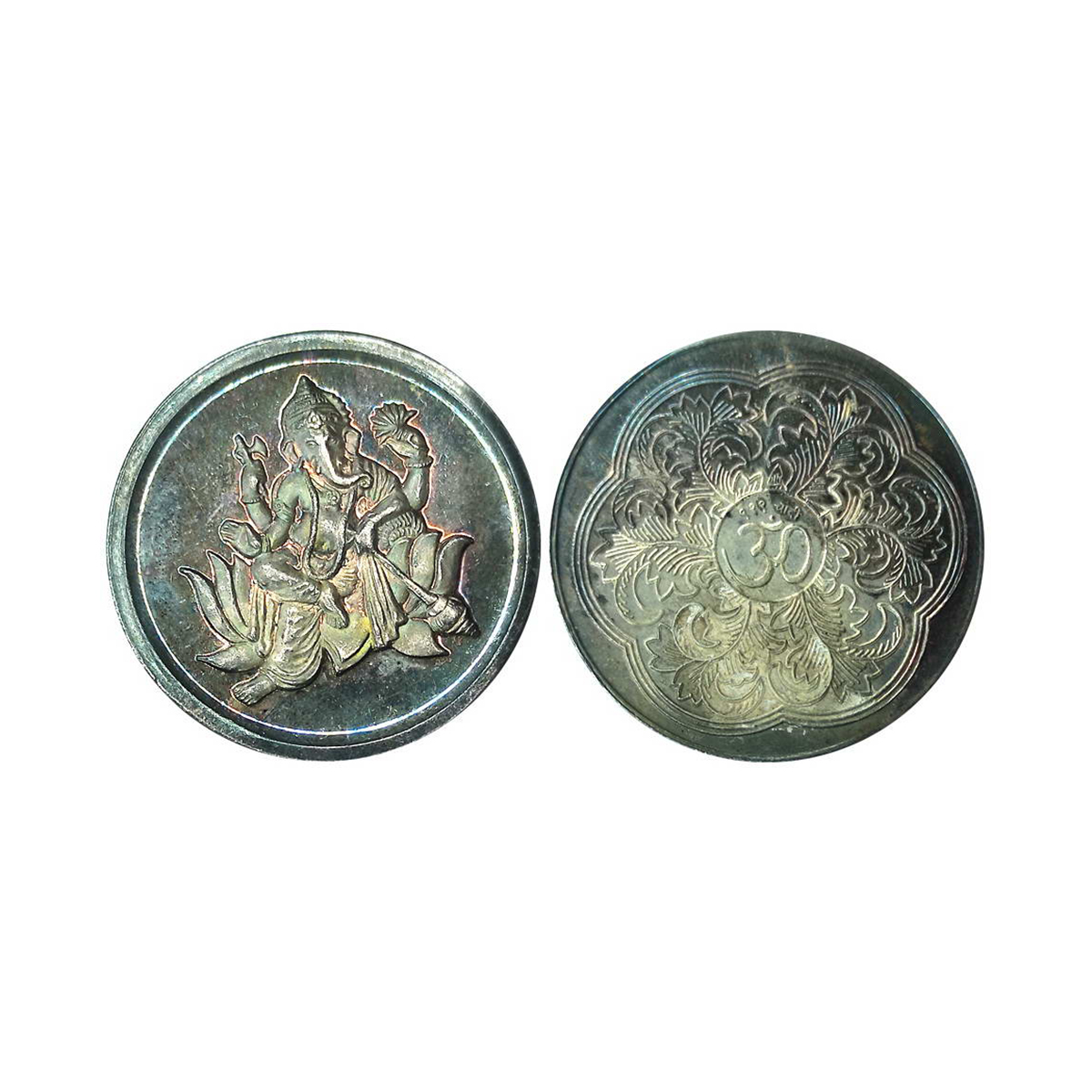 Ganesha, silver, 15g. Obv. Ganesha seated on a lotus. Rev. OM within an intricate design o