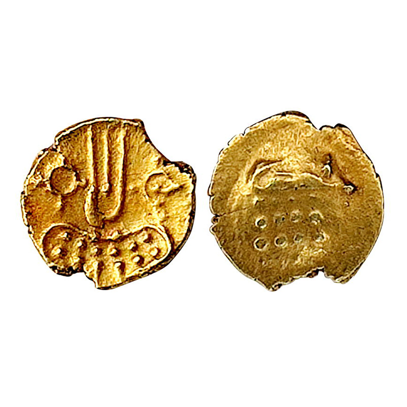 Mediavel Karnatak, Fanam, Gold, 0.38 g. Obv. Stylised lion flanked by Shankha and Chakra. 