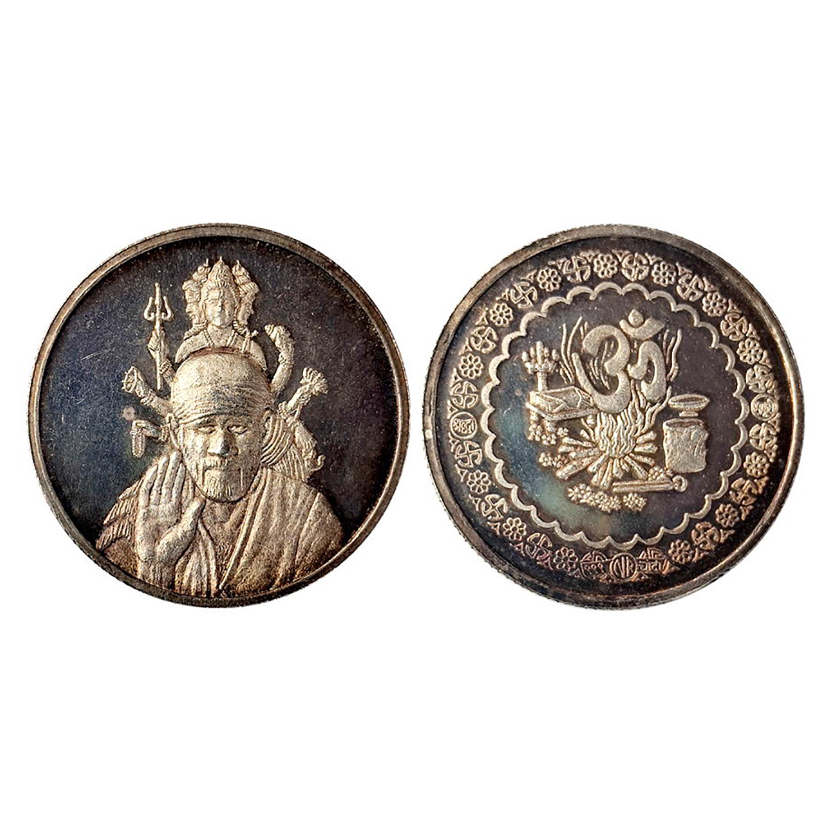 Sai Baba, Silver, 20 g. Obv. Sai Baba of Shirdi with Lord Dattatreya in the background. Re