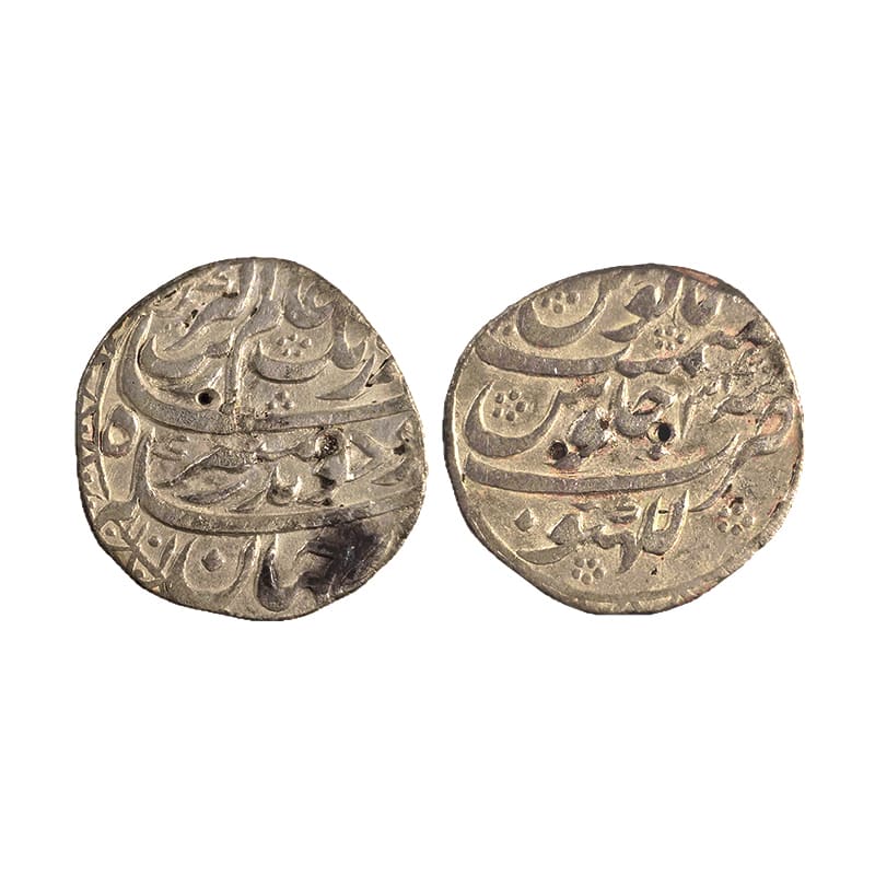 Aurangzeb, Rupee, Lakhnau Mint, Silver, Badr Munir type. Complete Mint name in the bottom 