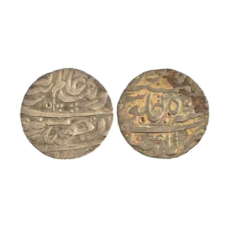 Aurangzeb, Rupee, Lakhnau Mint, Silver, Badr Munir type. Complete Mint name in the bottom 