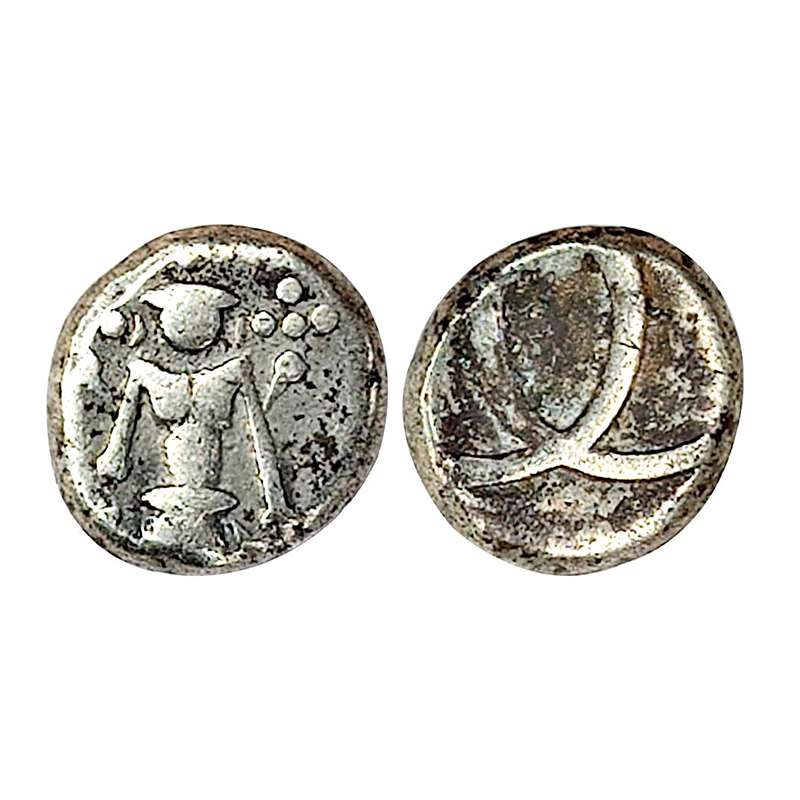 Double Fanam, Silver, 1.82 g, Lord Vishnu standing on obverse, interlinked double C on rev