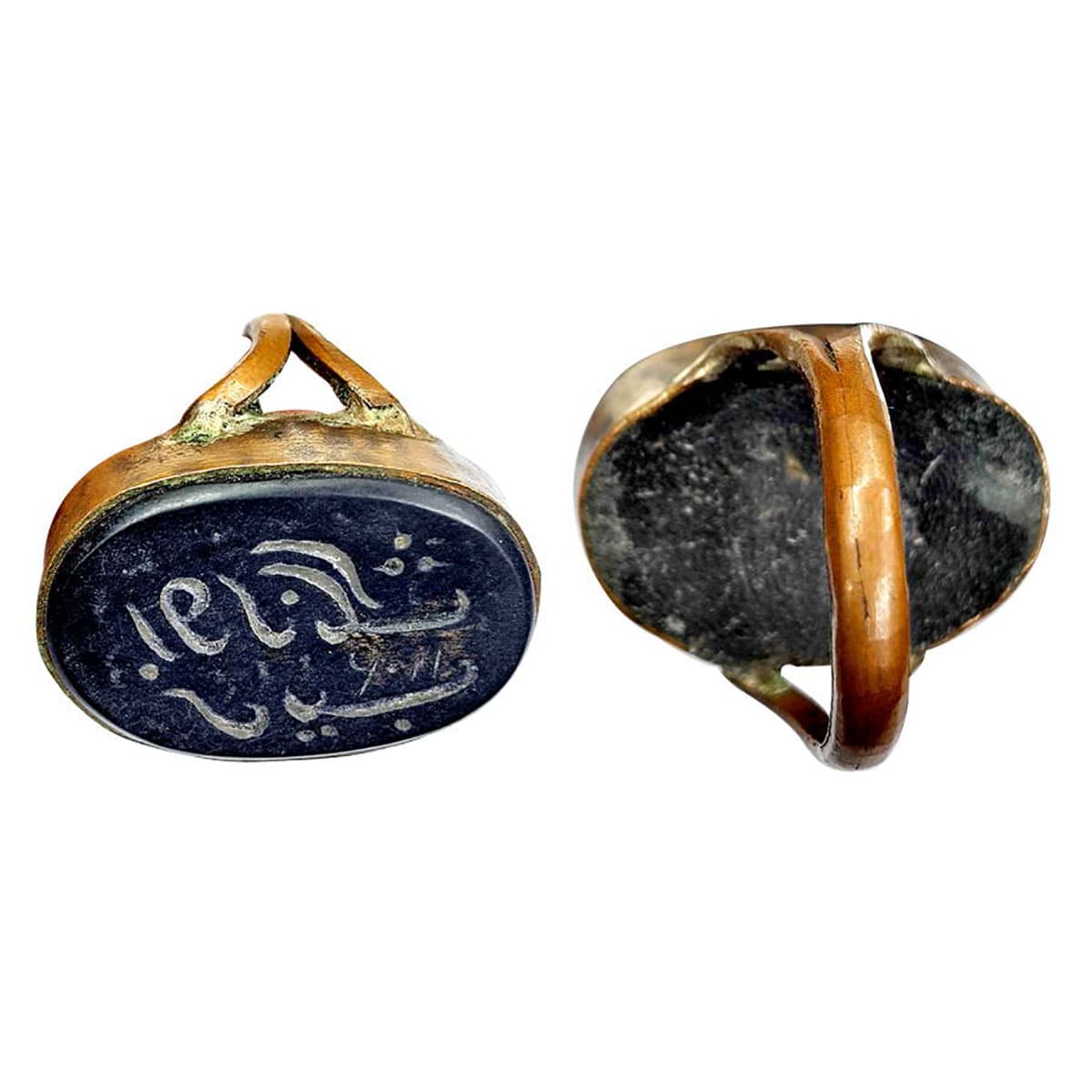 Mughal Signet Ring in the name of Aurangzeb, Copper ring with black stone. The Persian leg