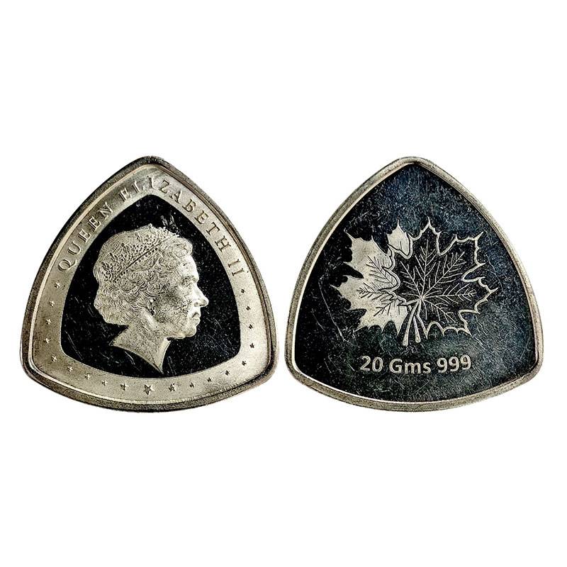 Canada, 1 Dollar, Silver, 20 g. Maple leaf coin, Obv. Queen Elizabeth II, rev, Mapple leaf